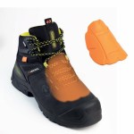 Bota Heckel com proteção do metatarso destacada em laranja, vista lateral com inserto